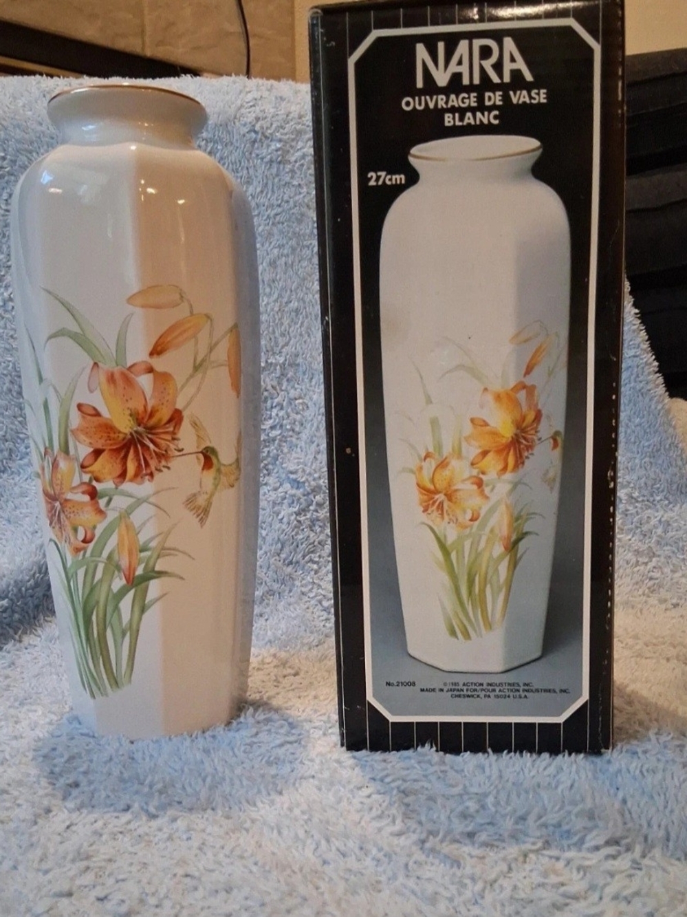 Ara White Ceramic Vase with Yellow and Green Floral Design